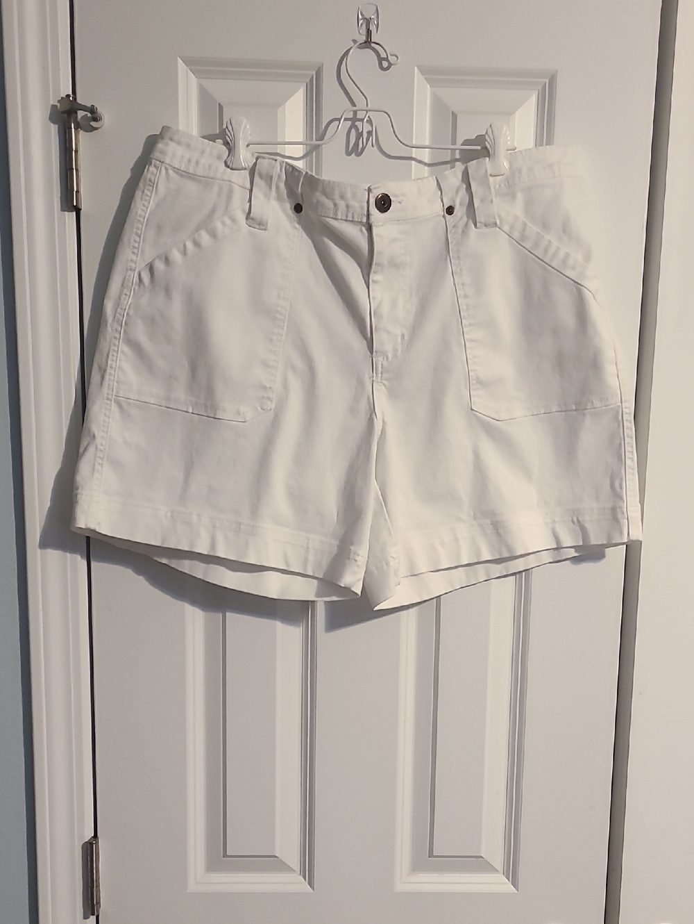 Faded Glory White High-Waist Patch Pocket Shorts